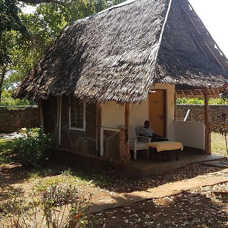Shimoni Gardens Cottages Bagian luar foto